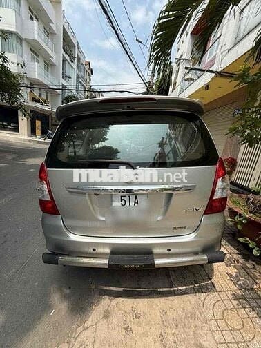 Toyota Innova 2013 V - 90000 km