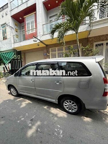 Toyota Innova 2013 V - 90000 km