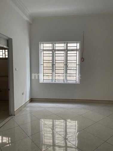 BÁN NHÀ PHỐ VIỆT HƯNG - LÔ GÓC - Ô TÔ VÀO NHÀ   Diện tích: 68m² 