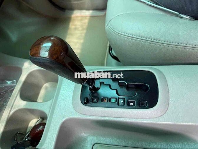 Toyota Innova 2013 V - 90000 km