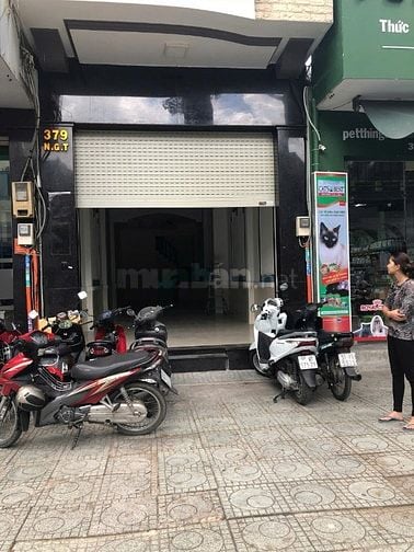 Chính chủ bán nhà mặt tiền Ngô Gia Tự, Quận 10, 4x18m, 3 lầu, ST