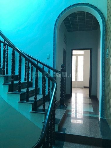 Chính chủ bán nhà mặt tiền Ngô Gia Tự, Quận 10, 4x18m, 3 lầu, ST