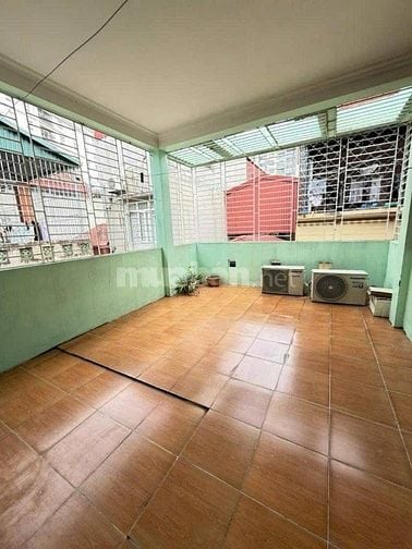 Trung kính phân lô, gần mặt phố, ô tô thông, sổ vuông đét A4 Plus, 