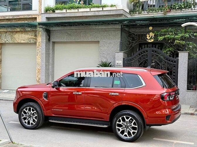 Ford Everest 2022 Titanium 2.0L 4x4 AT - 56000 km