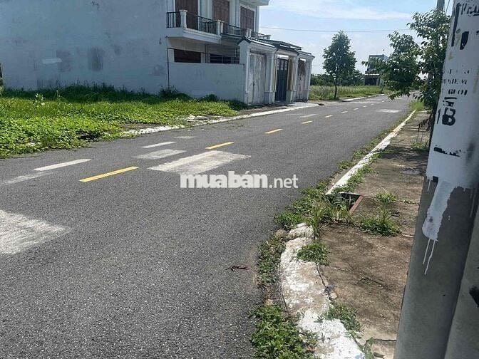chính chủ bán gấp đất dt 105m2 giá 645tr TP Gò Công Tiền Giang