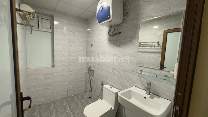 Cho thuê căn hộ CC tòa nhà 96 Định Công; căn góc 131m2 - 03 phòng ngủ;