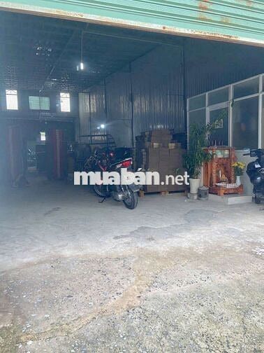 Xưởng 10x25 mặt tiền đường nhựa 10m thông gần sân bóng Thới tứ