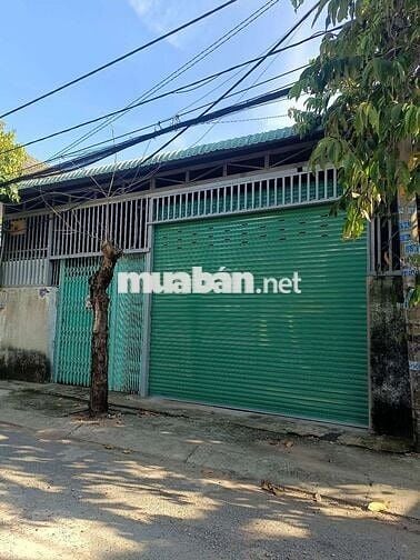 Xưởng 10x25 mặt tiền đường nhựa 10m thông gần sân bóng Thới tứ