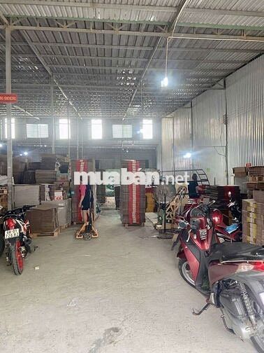Xưởng 10x25 mặt tiền đường nhựa 10m thông gần sân bóng Thới tứ