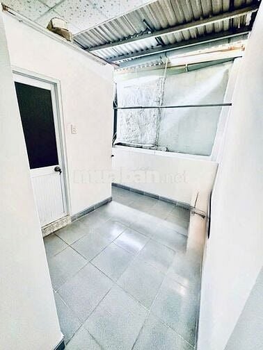NHÀ BTCT 2 TẦNG KIÊN CỐ - DT 71M2 - 5 PHÒNG - NHỈNH 5 TỶ P14-Q4