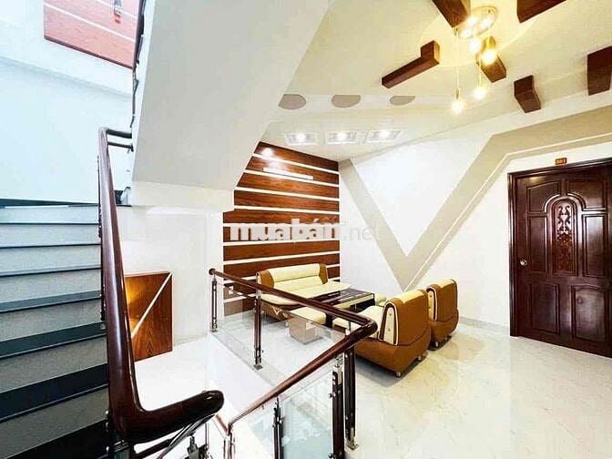 Nhà 2 lầu full nội thất KDC Hồng Phát