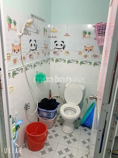 Gia đình bán nhà BC, sổ hồng, 780 triệu công chứng