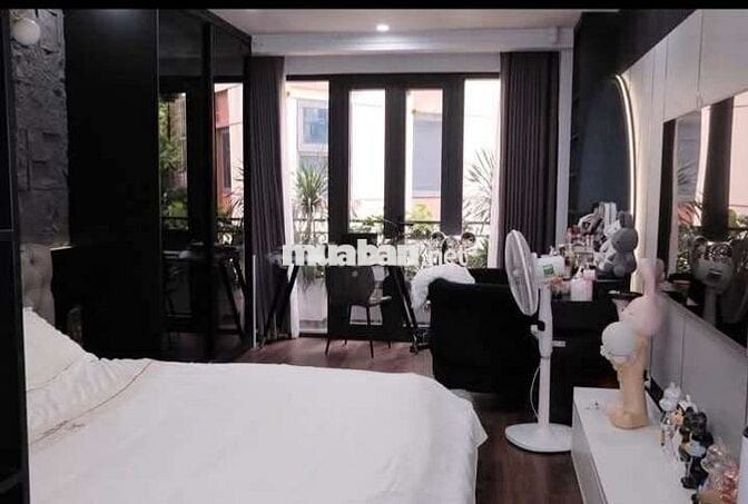 Tôi cần bán nhà mặt ngõ Hoàng Văn Thái ô tô chánh đỗ, 6tầng thang máy.
