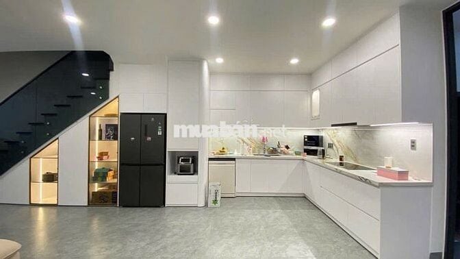 Nhà đẹp khu đô thị đầy đủ nội thất tiện ích nội khu