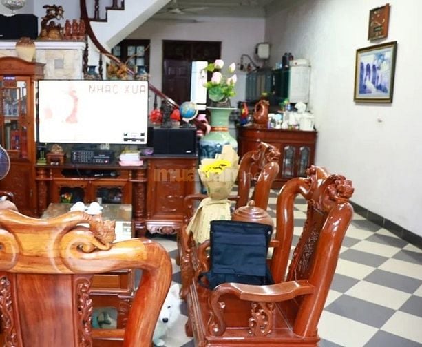 Bán nhà phố Xã Đàn, Đống Đa, view hồ Xã Đàn, 2 mặt thoáng vĩnh viễn