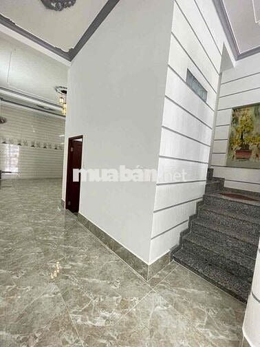 Nhà trệt lầu 3 máy lạnh KDC Hồng Phát