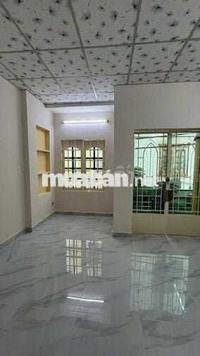 NHÀ 2 TẦNG, DT (4X7)M2 NỞ HẬU, HẺM XE HƠI TỞI CỬA, GIÁ 4,05 TỶ CÒN TL