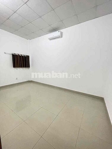 Nhà trệt lầu 3 máy lạnh KDC Hồng Phát