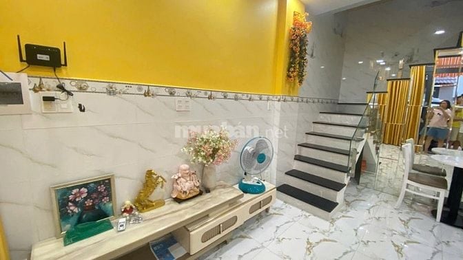 NHÀ ĐẸP MỚI DỌN VÀO Ở NGAY QUẬN 6