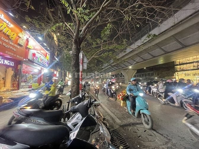 Bán nhà mặt phố Minh Khai kinh doanh đắc địa, 205m2, mt 5m.