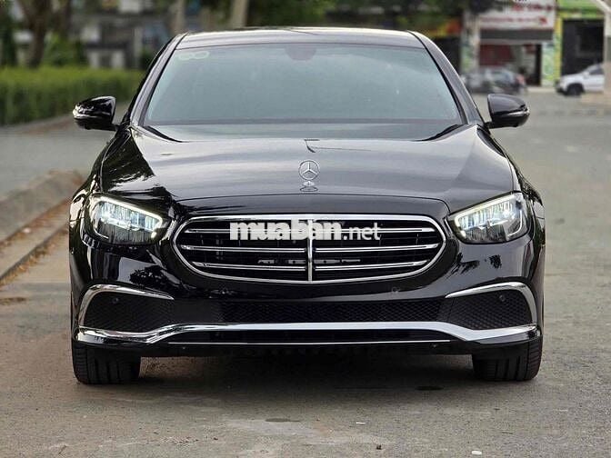Mercedes Benz E200 2022 Exclusive - Bank 90%