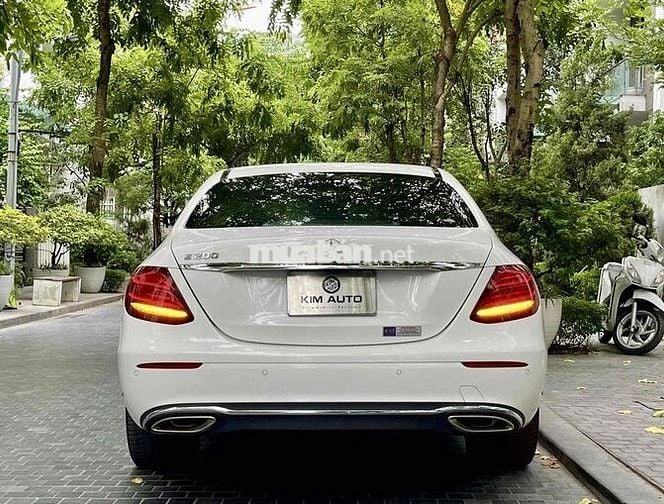 Mercedes Benz E200 Exclusive 2020 - 69000km