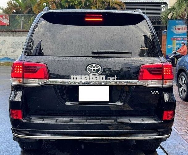 Toyota Land Cruiser nâng cấp Full LC300 2020