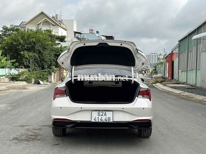 Hyundai Elantra 1.6 AT Bản Full  2024 - 18000 km