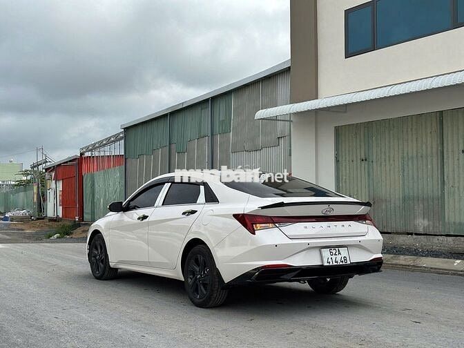 Hyundai Elantra 1.6 AT Bản Full  2024 - 18000 km
