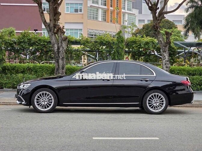 Mercedes Benz E200 2022 Exclusive - Bank 90%