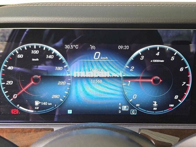 Mercedes Benz E200 2022 Exclusive - Bank 90%