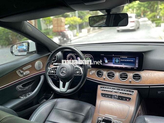 Mercedes Benz E200 Exclusive 2020 - 69000km