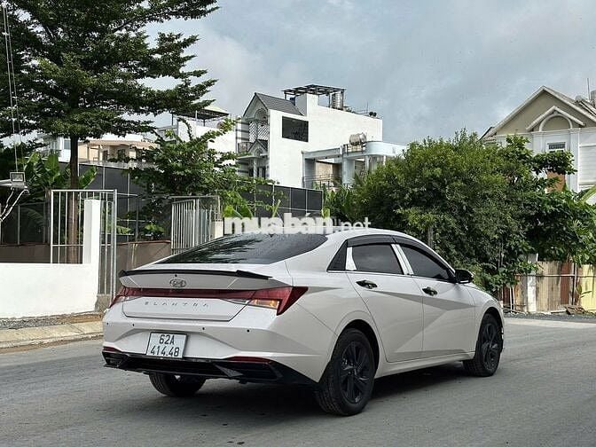 Hyundai Elantra 1.6 AT Bản Full  2024 - 18000 km