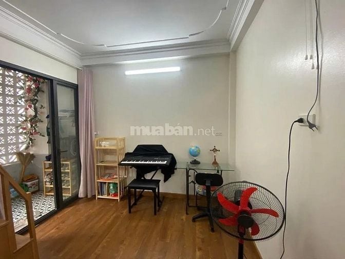 Bán gấp siêu phẩm Cầu Giấy, ô tô đỗ cửa, MT 5m, giá nhỉnh 12 tỷ