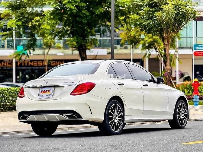 Mercedes Benz C300 AMG model 2018 Full option