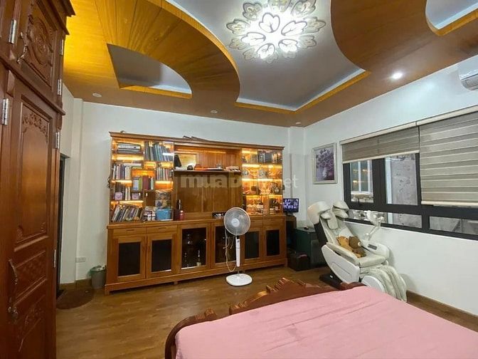 Bán gấp siêu phẩm Cầu Giấy, ô tô đỗ cửa, MT 5m, giá nhỉnh 12 tỷ