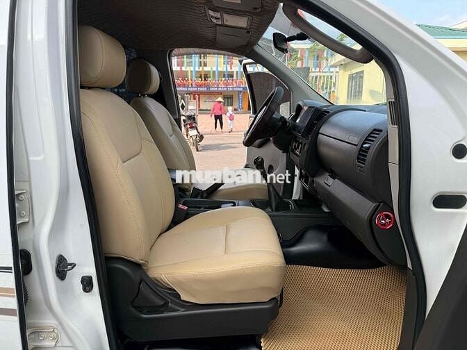 Nissan Navara 2013 LE 2.5MT 4WD - 150000 km