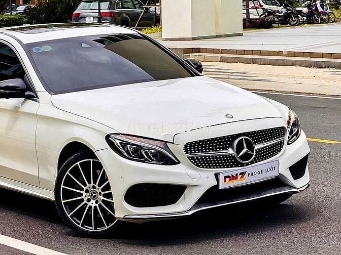 Mercedes Benz C300 AMG model 2018 Full option