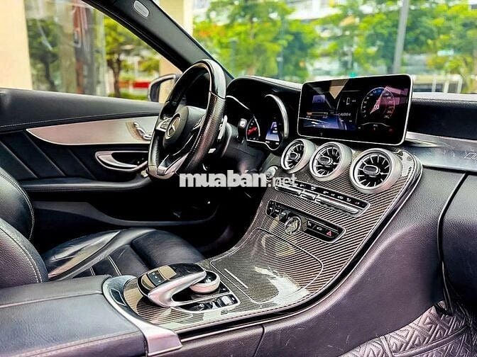 Mercedes Benz C300 AMG model 2018 Full option