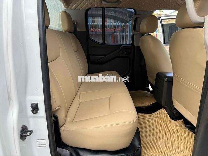 Nissan Navara 2013 LE 2.5MT 4WD - 150000 km