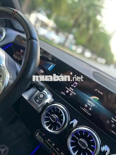 Mercedes Benz GLB 2022 35 4Matic - 20000 km