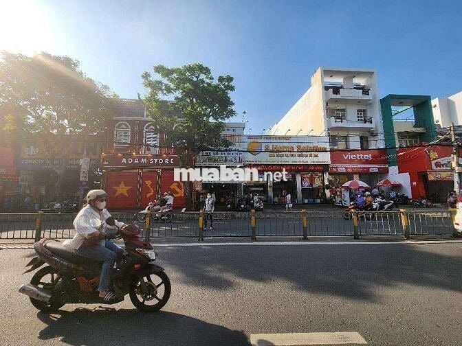 Bán nhà mặt tiền Nguyễn Thị thập 106, 6 mét vuông