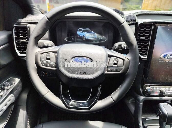 Ford Everest 2025 Titanium 2.0L 4x2 AT - 980 km