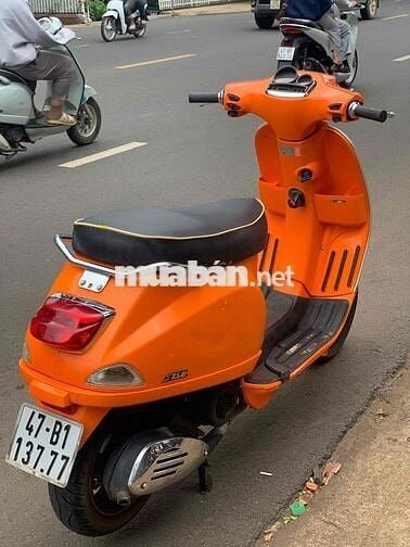 BÁN VESPA ĐÈN VUÔNG 150cc MÁY MẠNH CÓ TRẢ GÓP