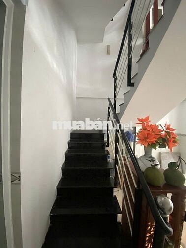 Nhà ngay trung tâm Quận 6 48M2 HXH 6.8 TỶ