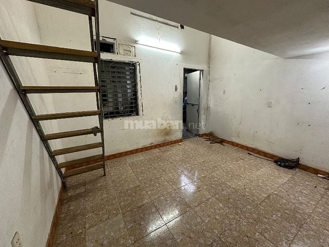 Cho thuê phòng trọ 2 gian, vskk, 40m2 đường Nguyễn Gia Bồng cực đẹp