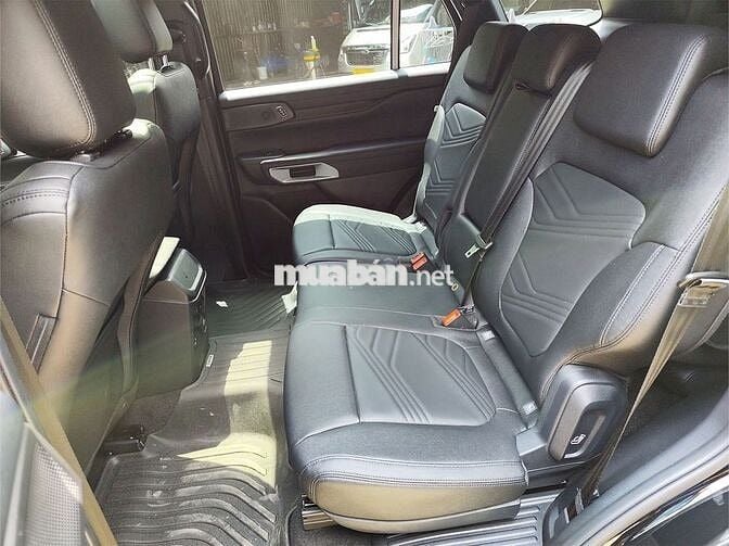 Ford Everest 2025 Titanium 2.0L 4x2 AT - 980 km