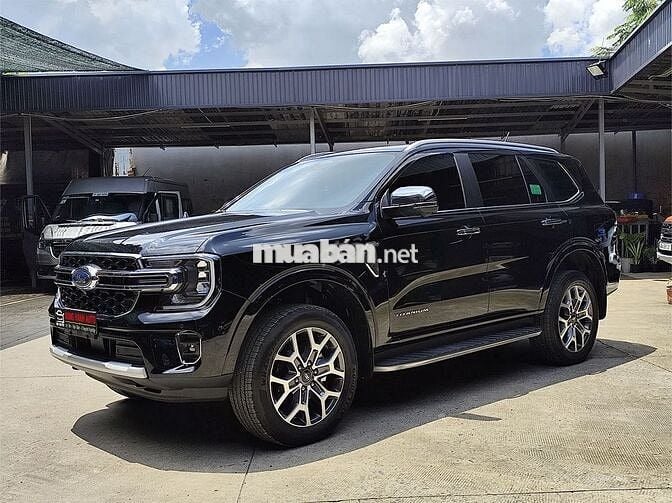 Ford Everest 2025 Titanium 2.0L 4x2 AT - 980 km
