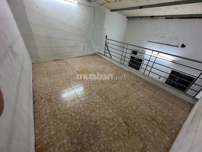 Cho thuê phòng trọ 2 gian, vskk, 40m2 đường Nguyễn Gia Bồng cực đẹp
