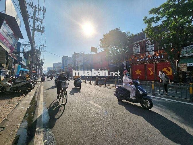 Bán nhà mặt tiền Nguyễn Thị thập 106, 6 mét vuông